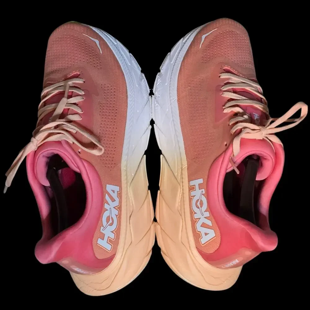 Hoka One Women's Arahi 7 Running Shoes Papaya/cream, Size 10.5